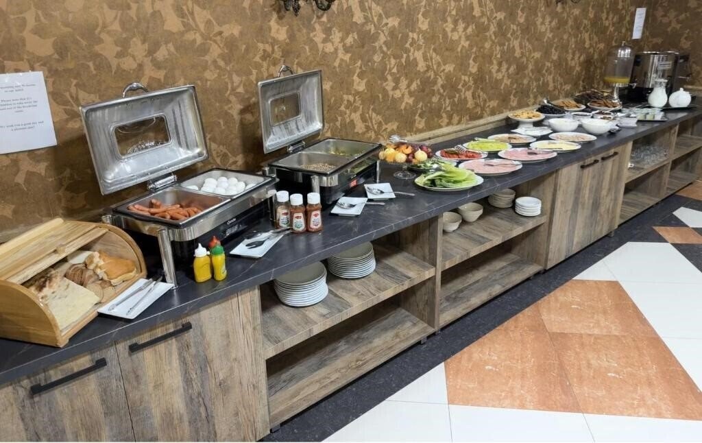 Вид Yerevan Deluxe Hotel 3*