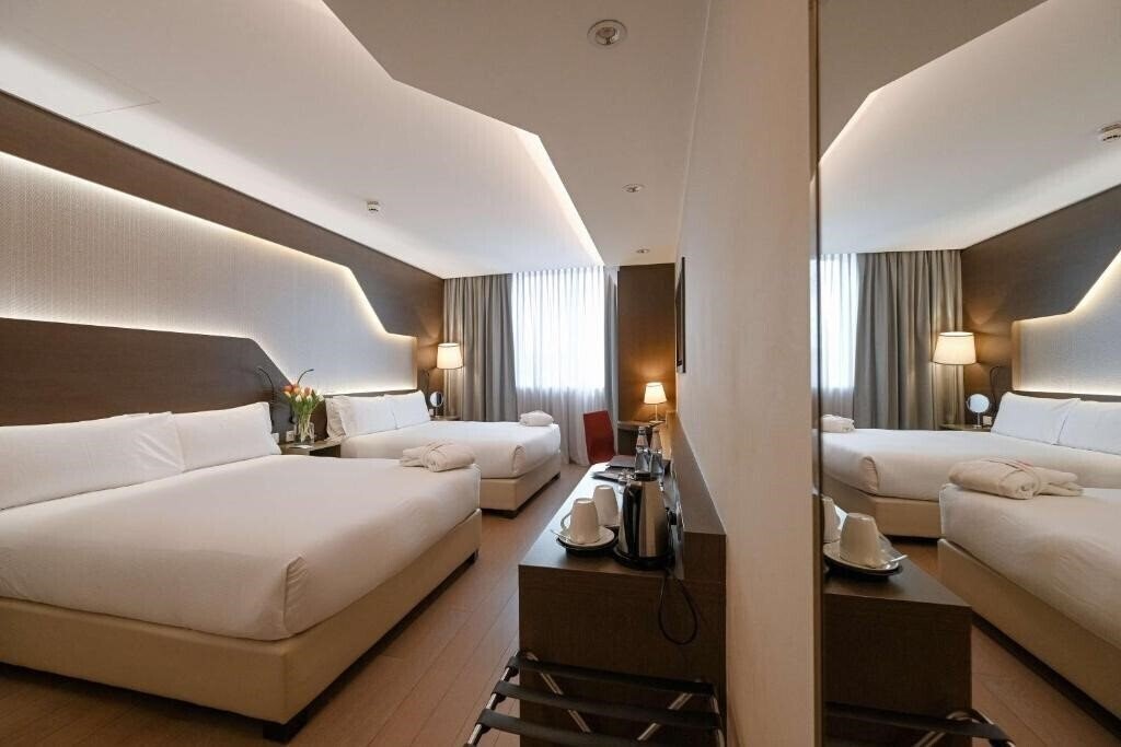 Готель Double Tree By Hilton 5*