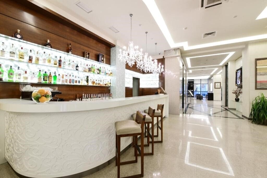 Зображення Opera Suite 4*