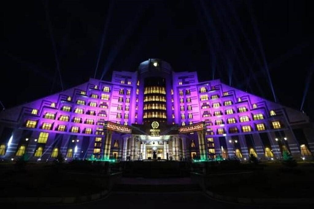 Апартаменти Multi Grand Hotel 5*