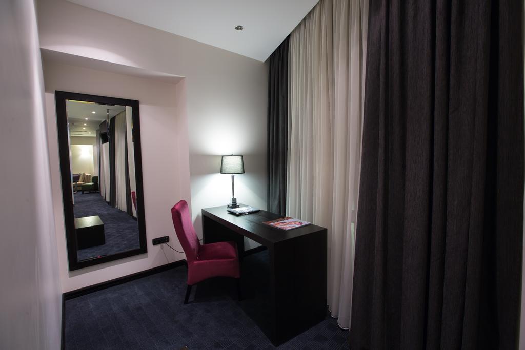 Територія North Avenue 4*