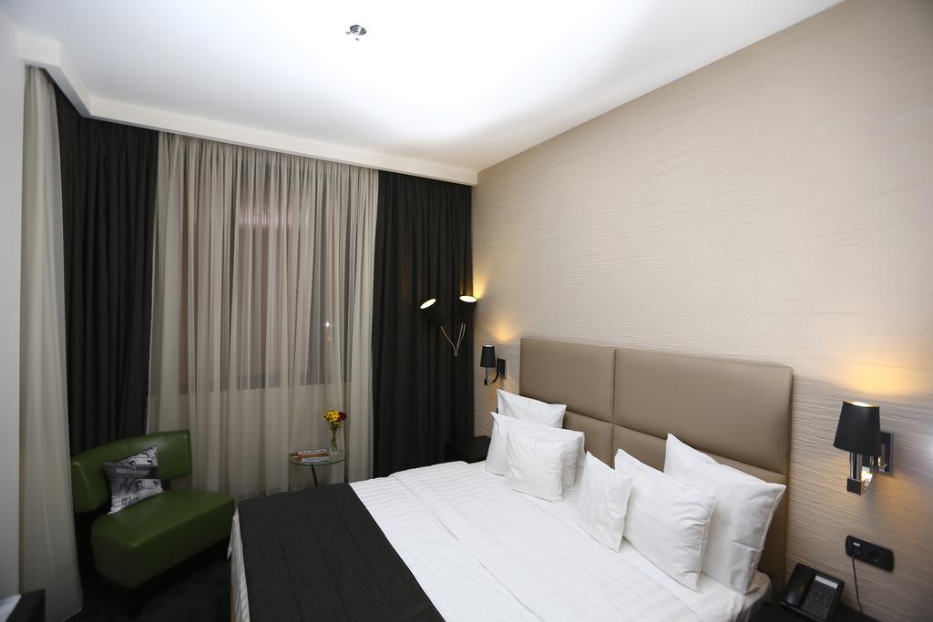 Апартаменти North Avenue 4*
