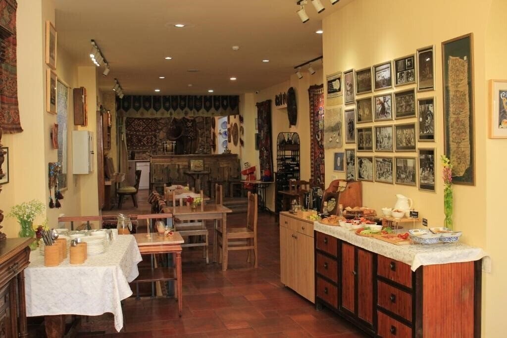 Панорама Silk Road Hotel 4*