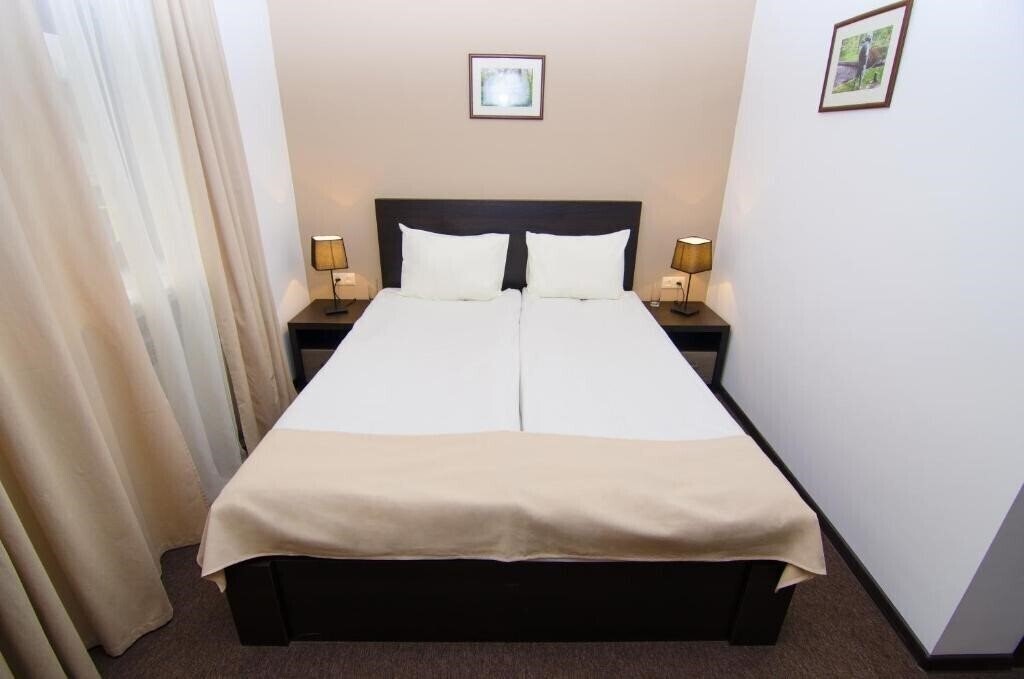 Територія City Centre Hotel Yerevan By Picnic 3*