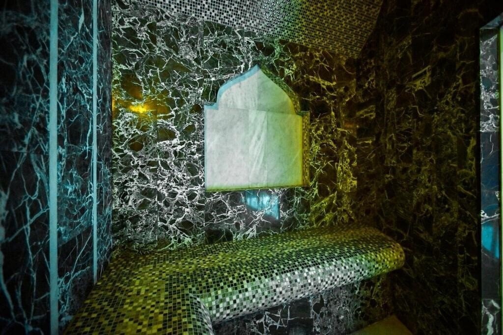 Вид Forum Hotel 4*