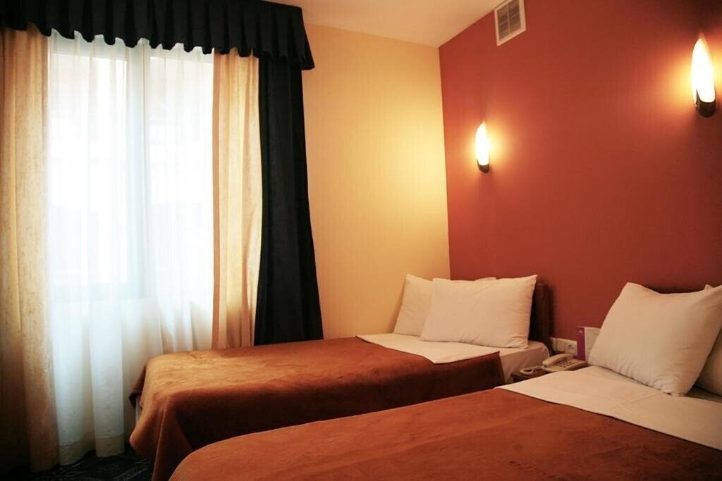 Вид Ararat Hotel Yerevan 4*