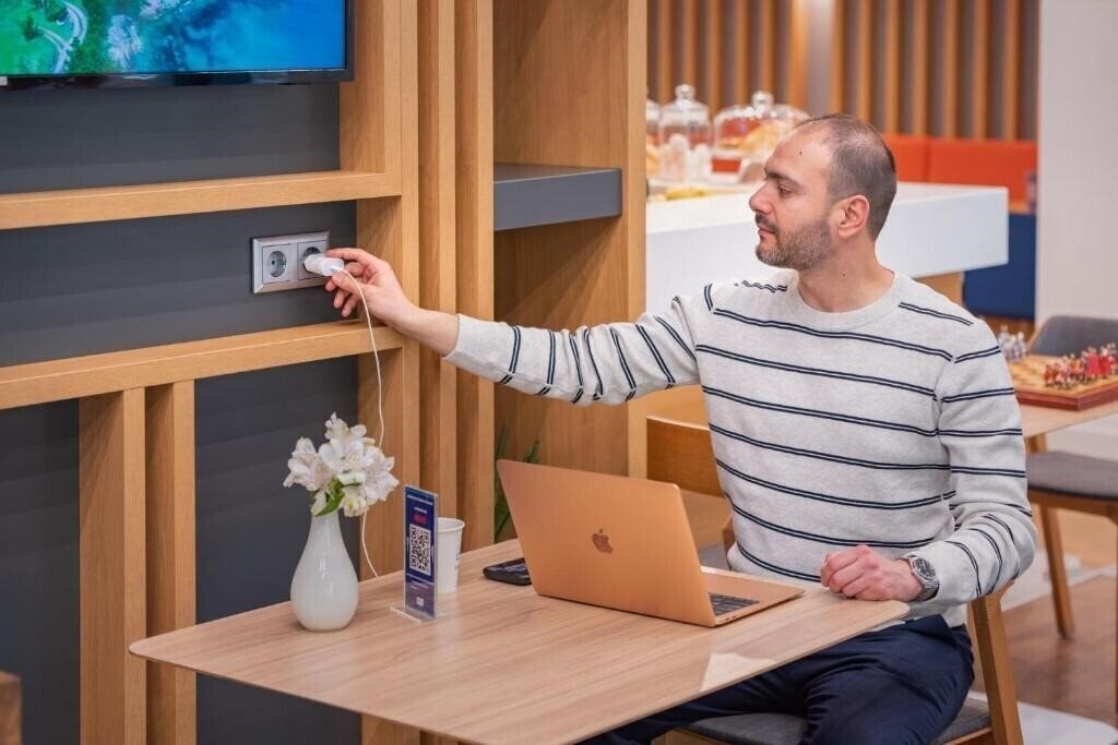 Апартаменты Holiday Inn Express 3*