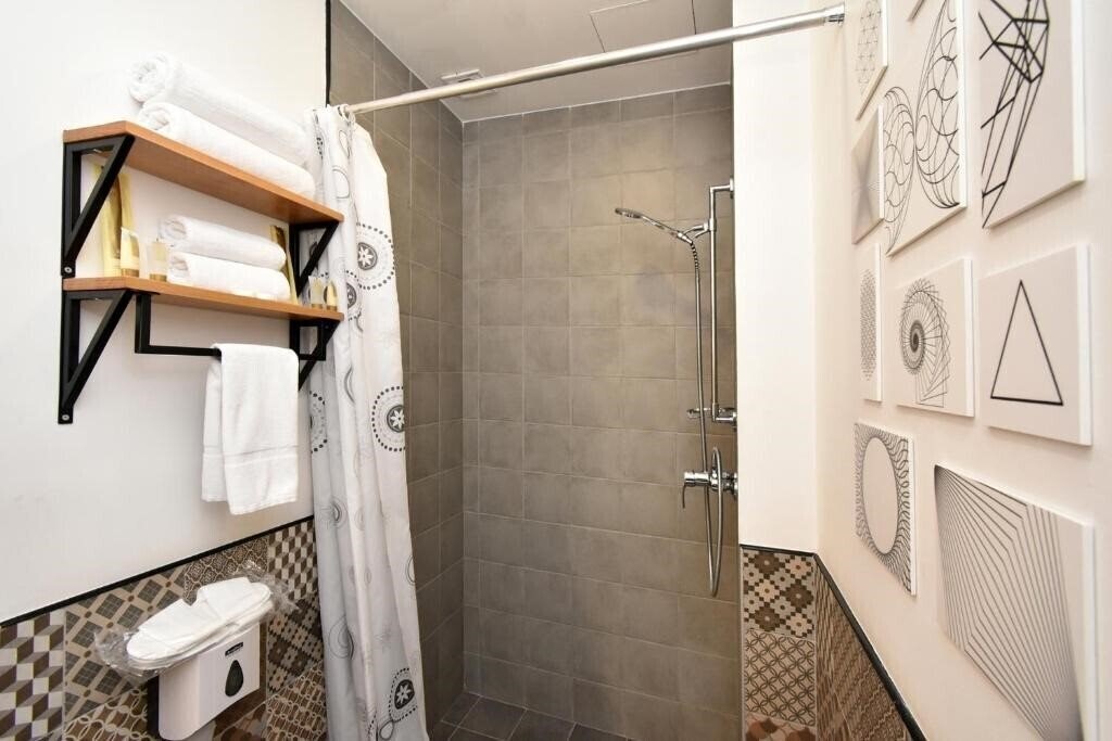 Фотографія In City Hotel 4*