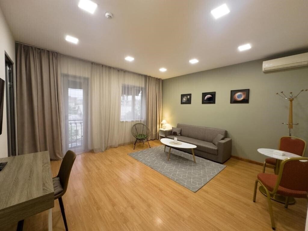 Територія Nava Hotel 3*