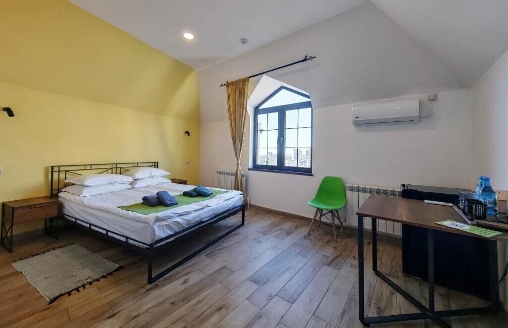 Вид Blur Inn Gallery 3*