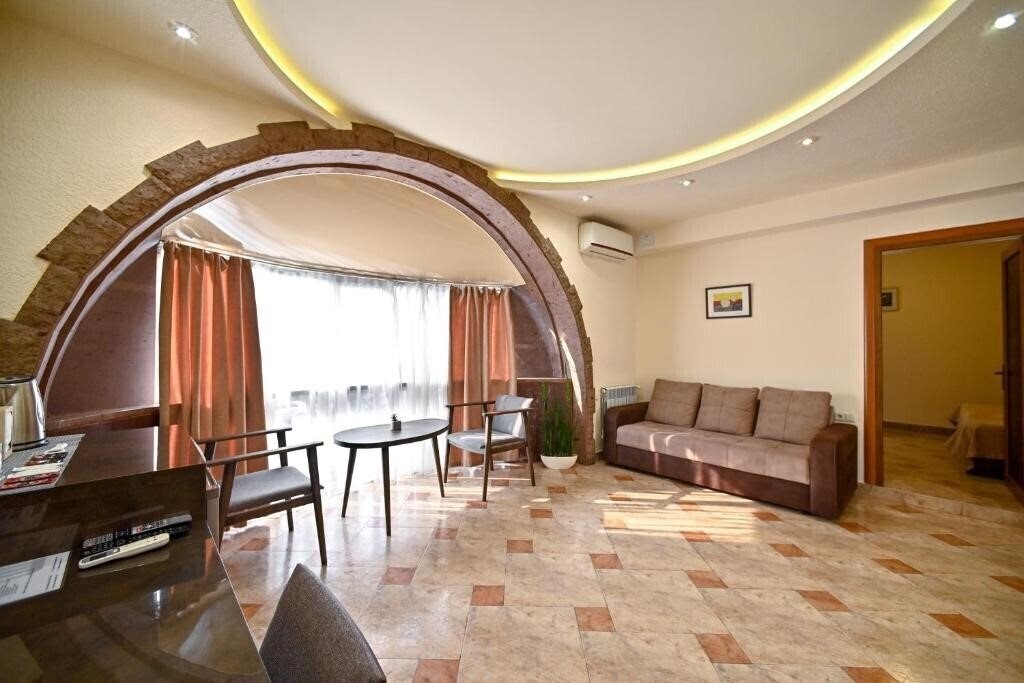 Територія Skyline Yerevan 3*