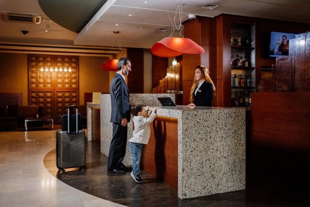 Панорама Yerevan Place Hotel 4*