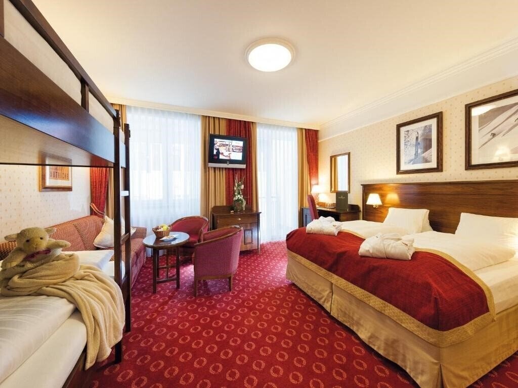 Апартаменты Salzburgerhof 4*