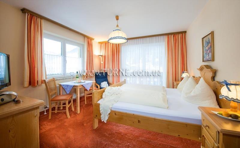Вид Hotel Kurhaus St. Leonhard 3*