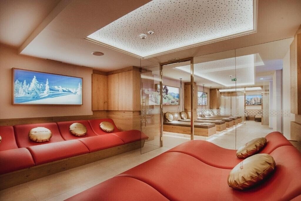 Вид Hotel Osterreichischer Hof 4*