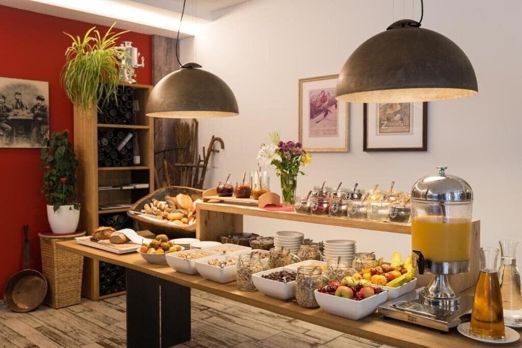 Вид Alpenparks Hotel & Apartment Central (Zell Am See) 4*