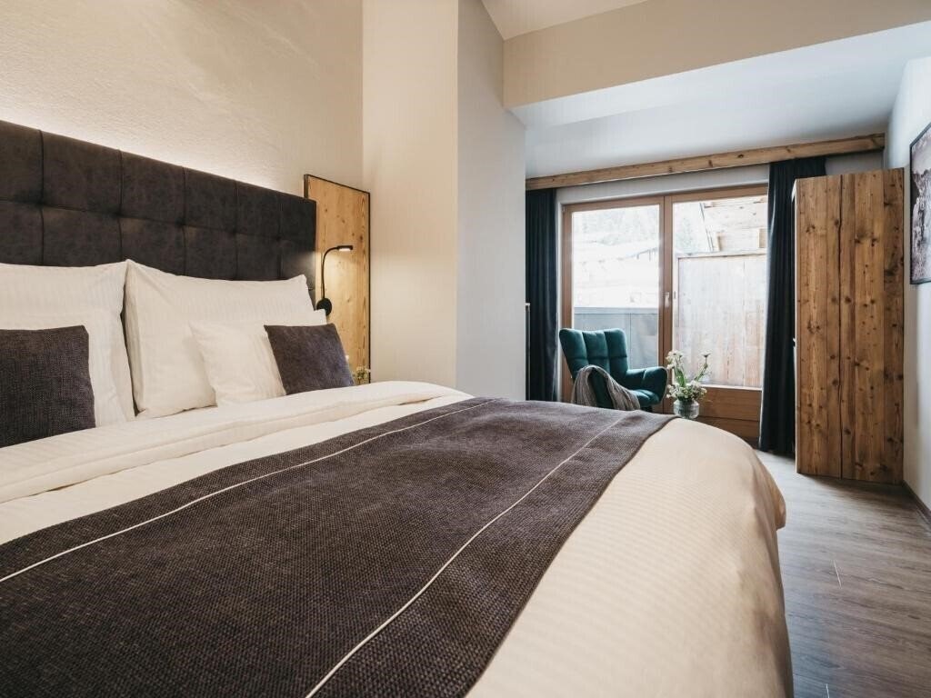 Вид Alpine Resort Zell Am See 4*