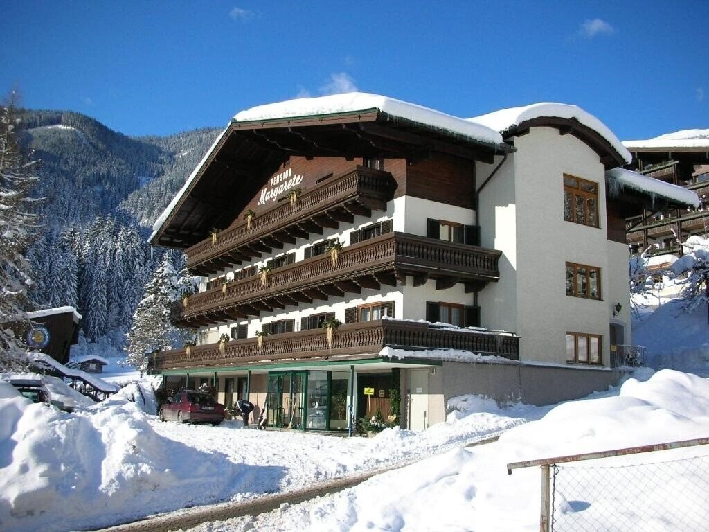 Апартаменты Margarete 3*