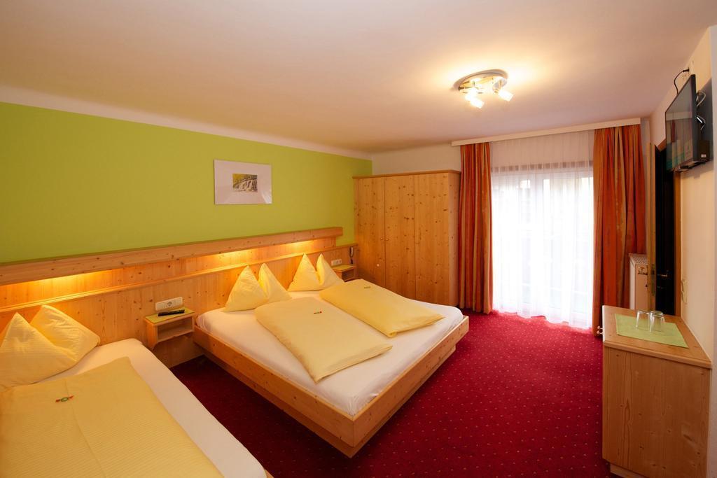 Територія Pension Alpenrose 3*