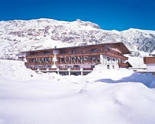 Фотографія Hotel Marangun 3*