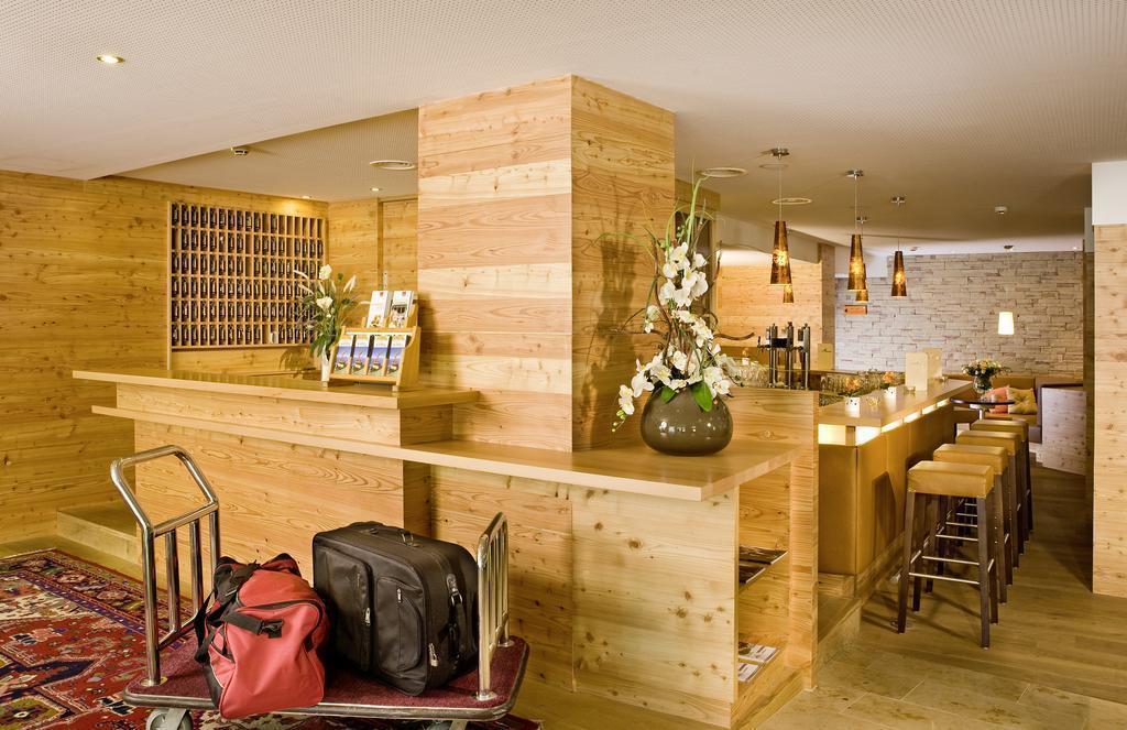 Территория Hotel Bon Alpina 3*