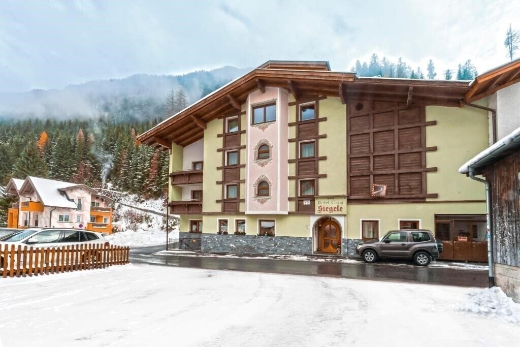 Вид Garni Siegele 3*