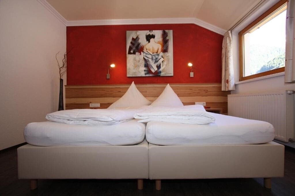 Панорама Apart Altamira 3*