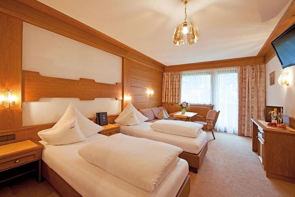 Картинка Antony 4*