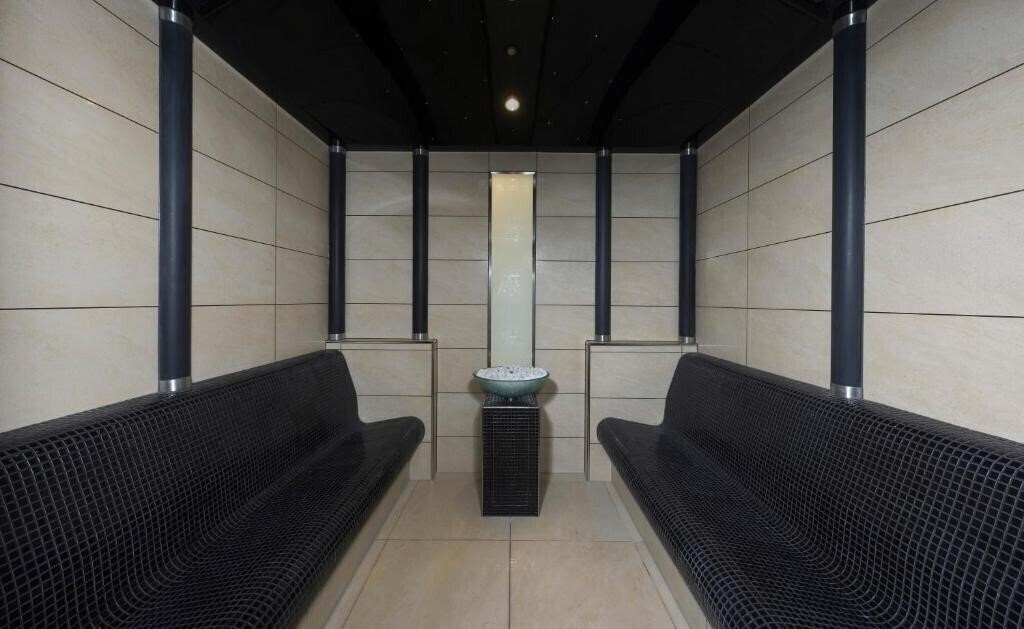 Панорама Antony 4*