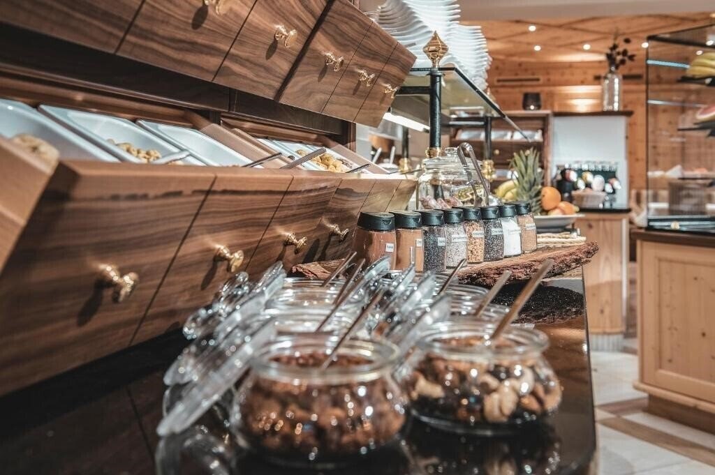 Територія Piz Tasna Alp Vita 4*