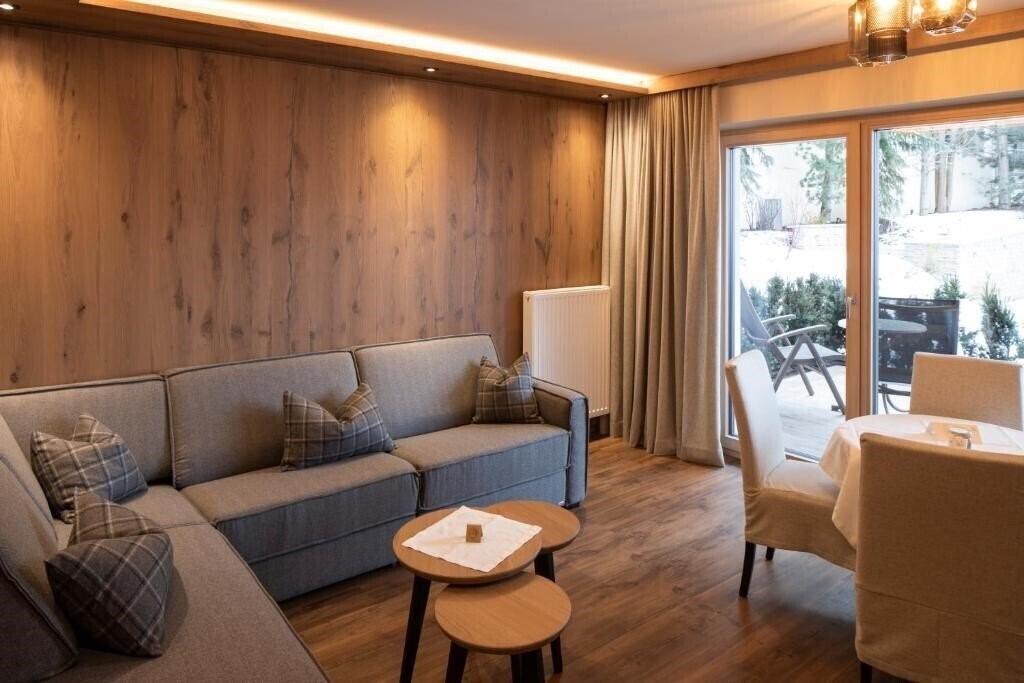 Панорама Post 4*