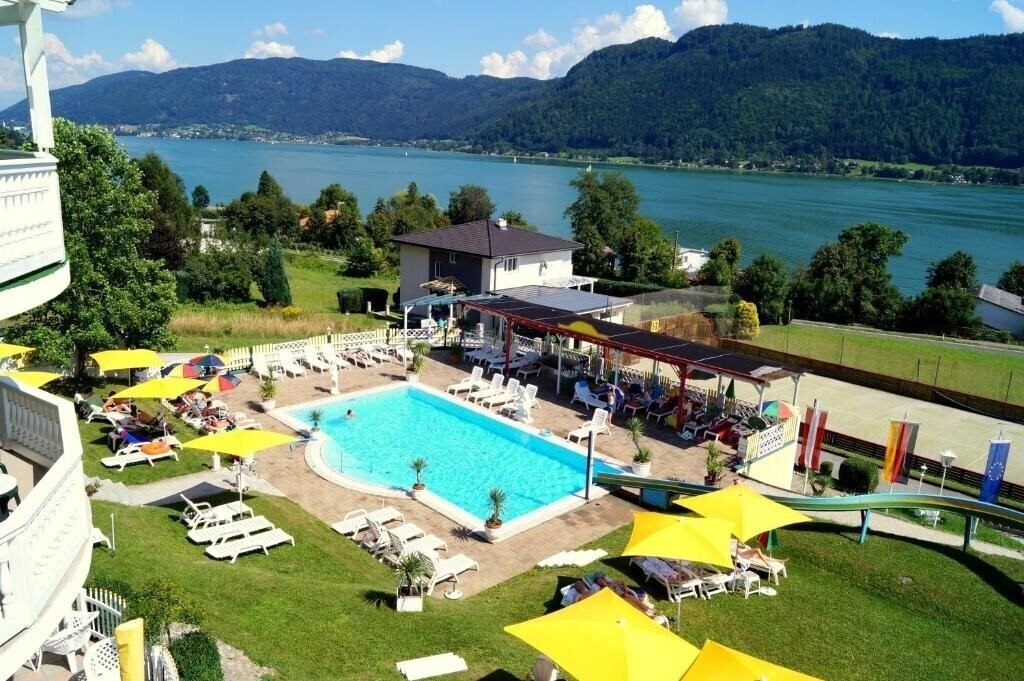 Территория Ferienanlage Sonnenhugel 4*