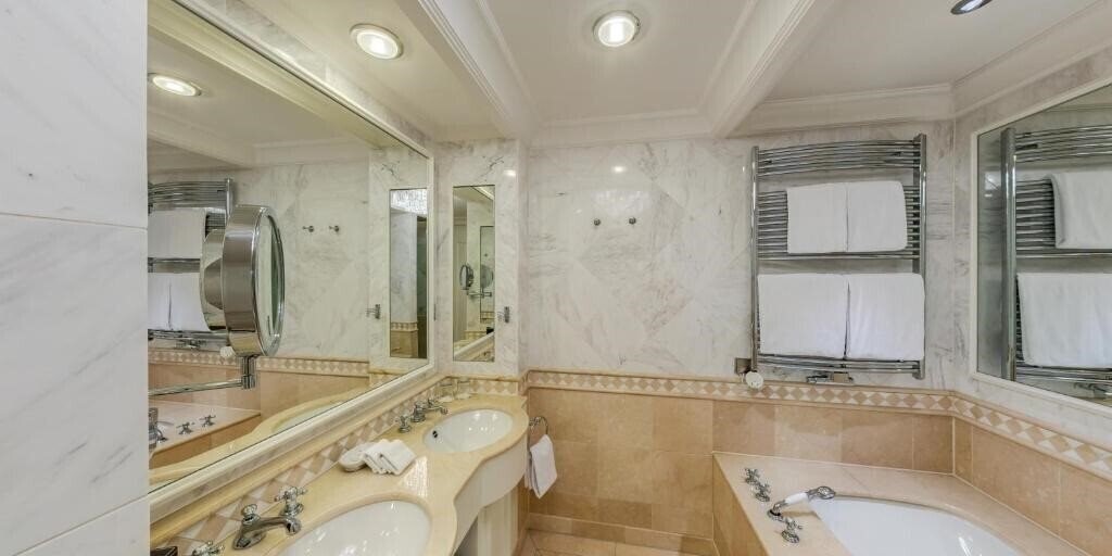 Зображення Schloss Velden 5*