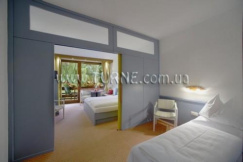 Територія Gartenhotel Kristall 4*