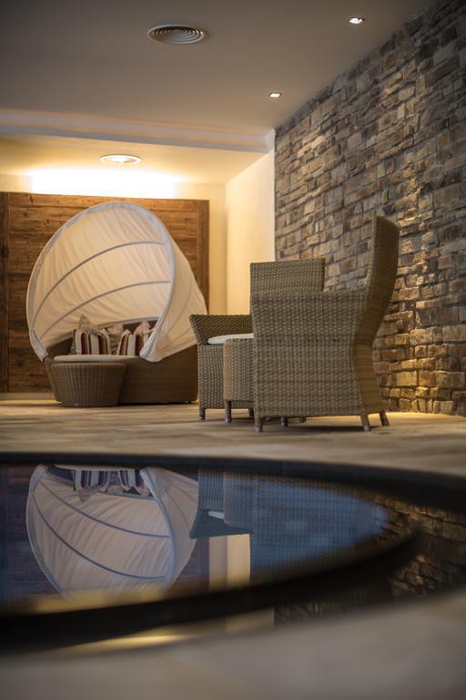 Територія Hotel Gotthard 4*