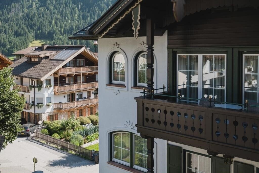 Апартаменти Alpendomizil Neuhaus Mayrhofen 4*