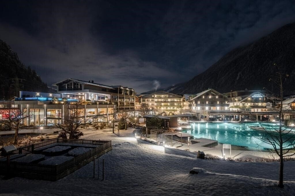 Панорама Alpendomizil Neuhaus Mayrhofen 4*