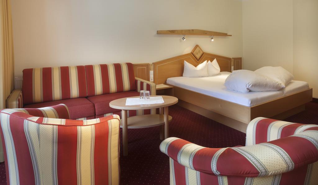 Апартаменти Alpenhotel Kindl 4*