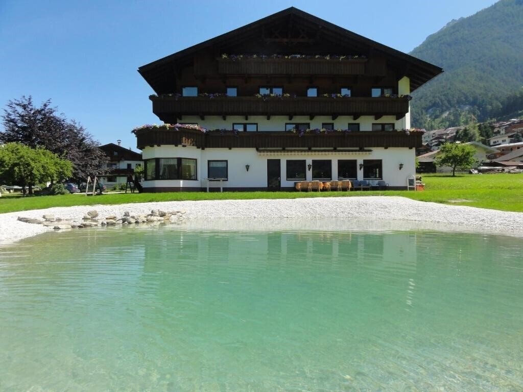 Готель Hotel Steuxner 3*