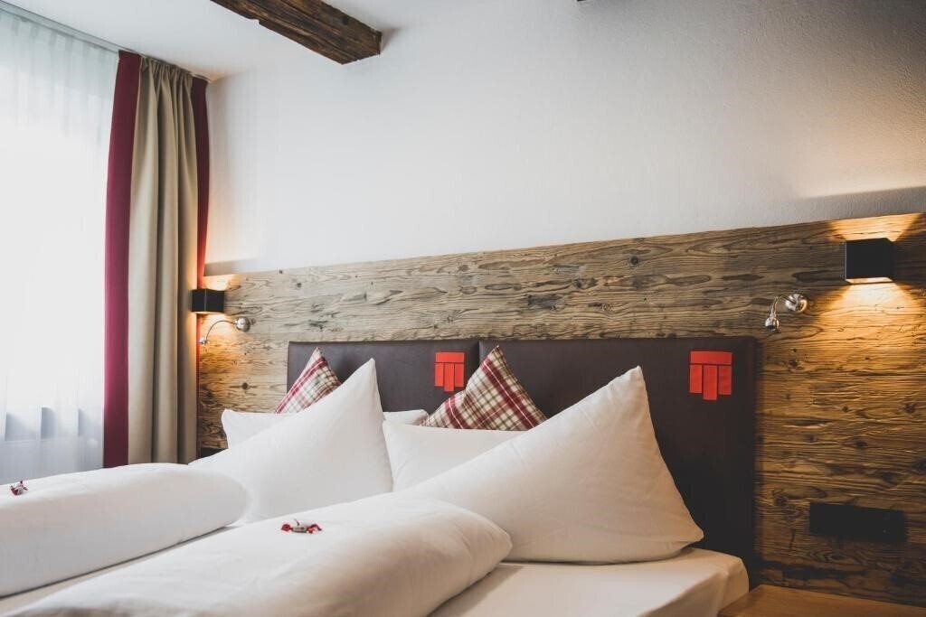 Апартаменти Hotel Montfort 3*