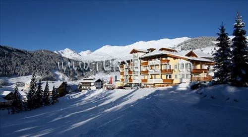 Панорама Castel 4*