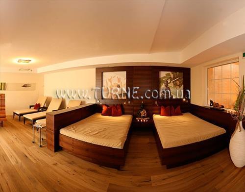 Отель Castel 4*