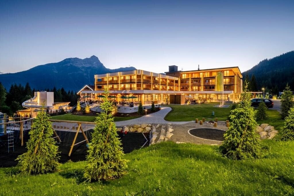 Територія Aktiv&Familienresort Tiroler Zugspitze 4*