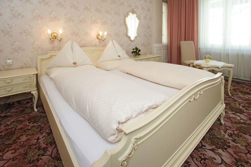 Территория Baronesse Hotel 4*