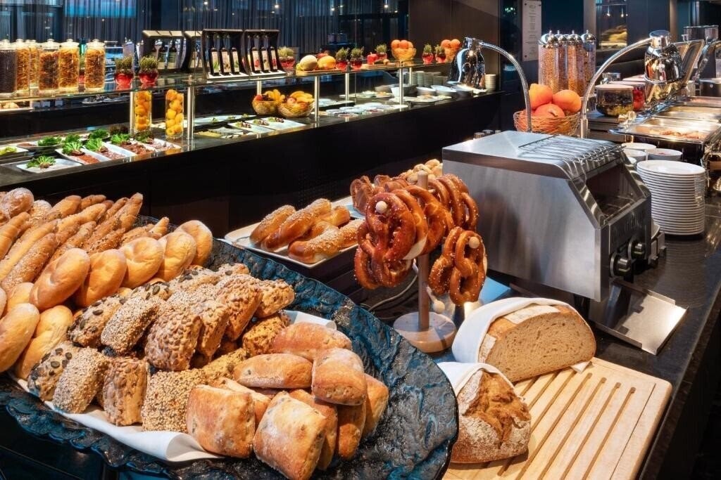 Вид Melia Vienna 5*