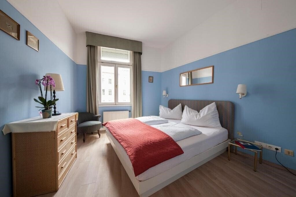 Отель Mondial Appartement Hotel 4*