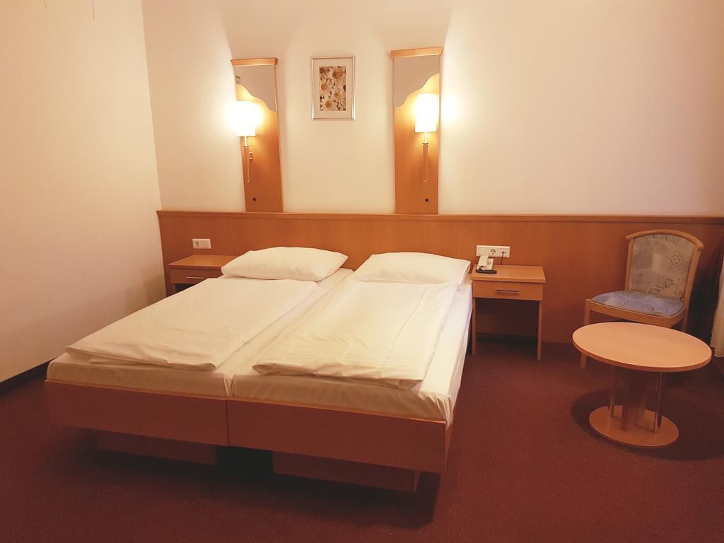 Панорама Haydn Hotel 3*