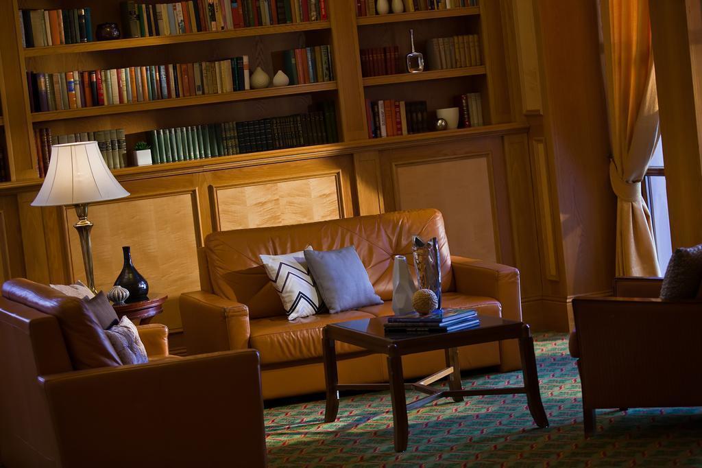 Апартаменти Imperial Riding School Renaissance Vienna Hotel 4*