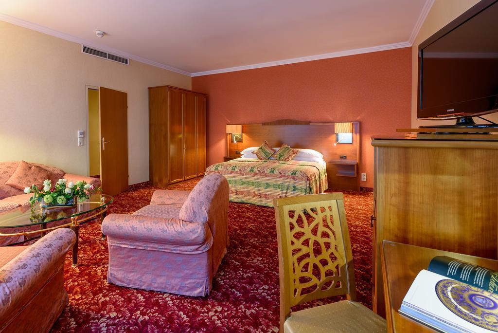Вид Mercure Josefshof Wien 4*