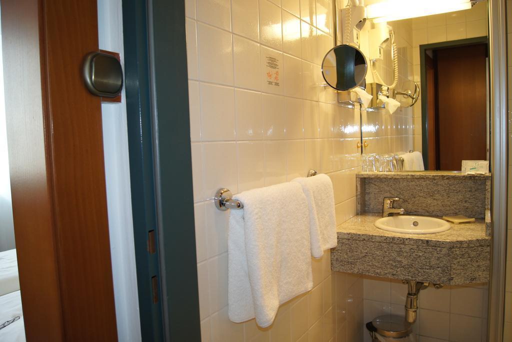 Панорама Alla Lenz Hotel-Pension 3*